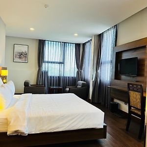 Central Park Saigon Hotel